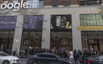 Google Cetak Sejarah Rp6.280 Triliun Berkat Cloud dan YouTube