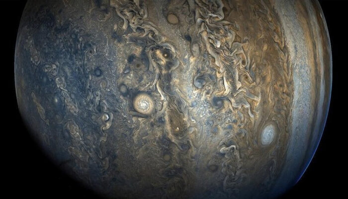 Jupiter Mengejutkan Ilmuwan Data Baru Lebih Kecil dan Pipih