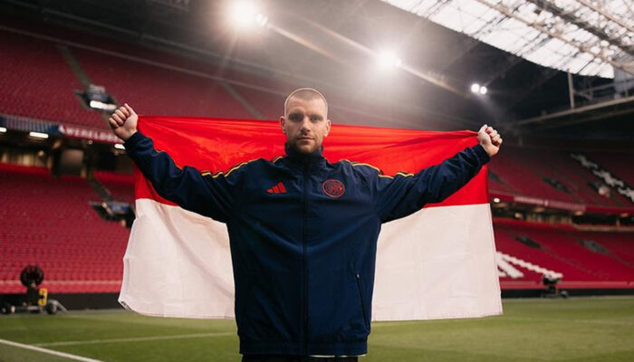 Maarten Paes Resmi ke Ajax Akun X Klub Langsung Beraksi