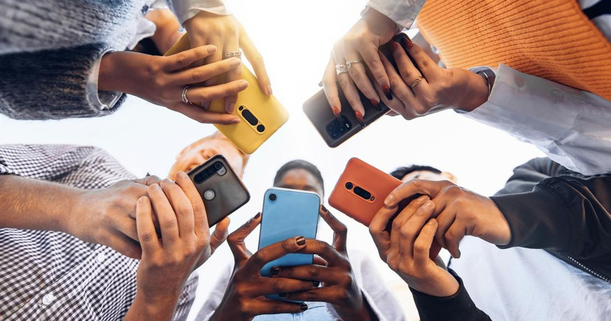 Medsos Bandel Usia 16 Anak Terancam Menkomdigi Bersuara