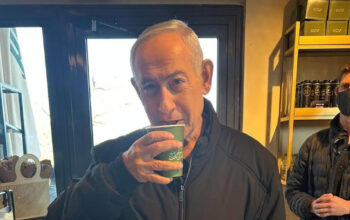 Netizen Serbu Kafe Netanyahu Bintang 1 Ini Dampak Digitalnya