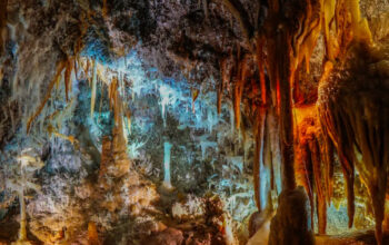 Rahasia Gua Tertua Bumi Terungkap Usianya Kalahkan Dinosaurus