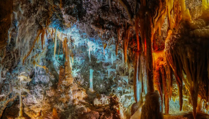 Rahasia Gua Tertua Bumi Terungkap Usianya Kalahkan Dinosaurus