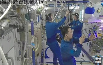 Rahasia Tomat Segar di Luar Angkasa Astronaut China Ungkap