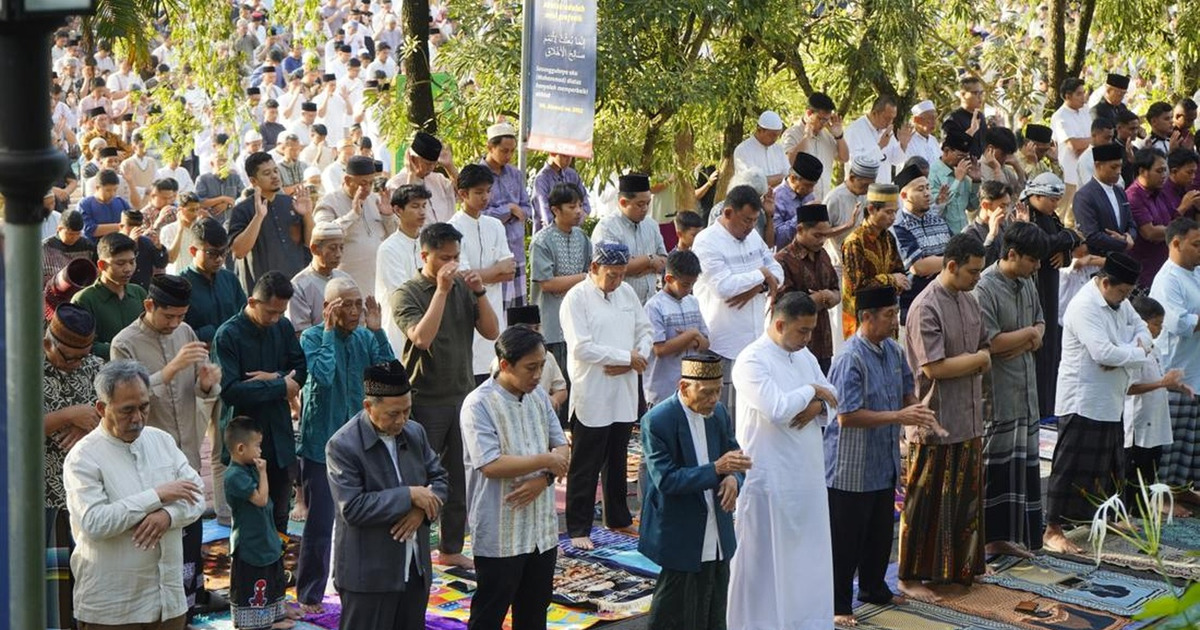 Viral Idul Fitri 2026 Beda Hari Netizen Kompak Lakukan Ini