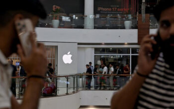 Apple 50 Tahun Transformasi Ikonik Dari Think Different ke AI