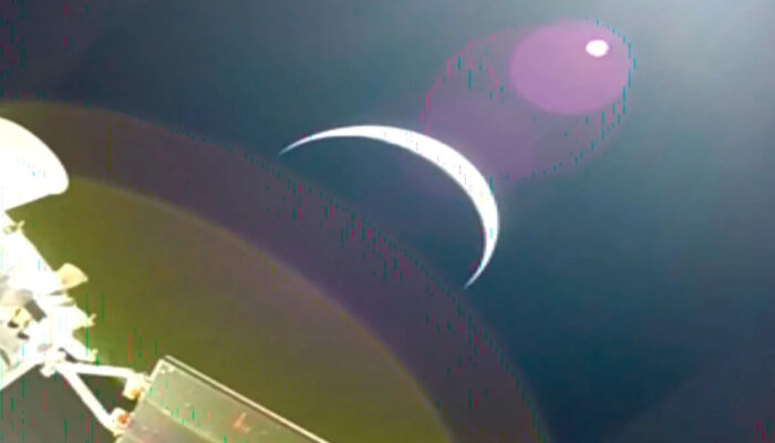 Astronaut Artemis II Tinggalkan Bumi Menuju Bulan Takjub!