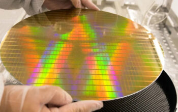 Cuan Gila Industri Chip Tembus Rp 5.120 T di 2025