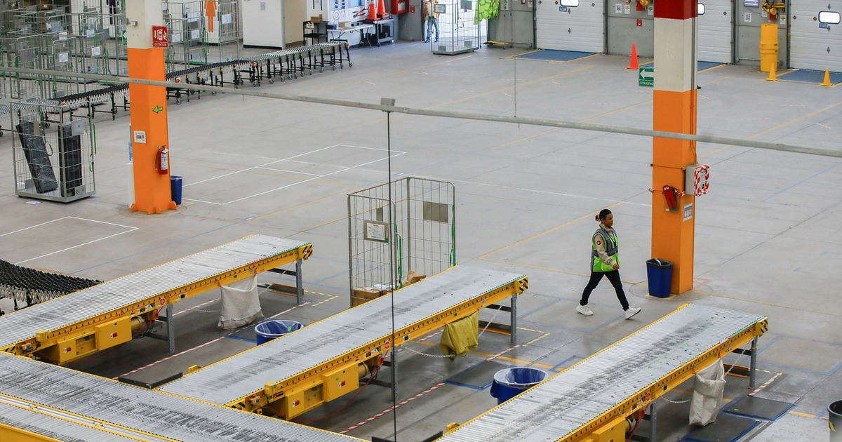 Fakta Pilu Karyawan Amazon Meninggal Rekan Terus Bekerja