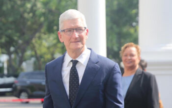 Foto Luar Angkasa iPhone 17 Pro Max Pukau Tim Cook