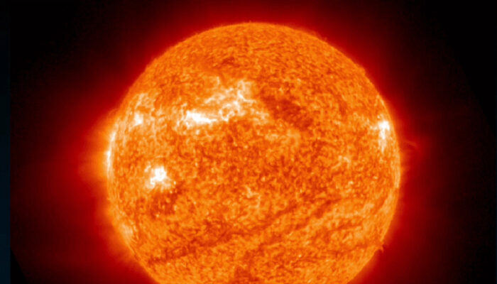 Matahari Mengamuk Dua Flare X Raksasa Radio Bumi Tumbang