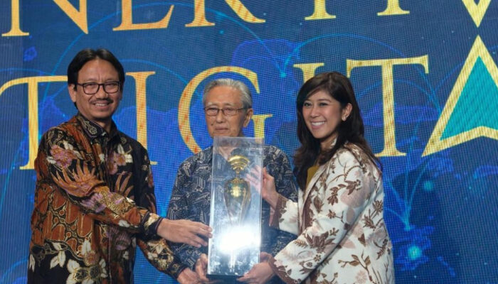 Mengenal Arnold Djiwatampu Tokoh Kunci Telekomunikasi RI