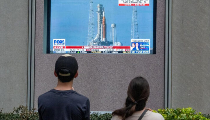 Saksikan Flyby Artemis II Live Netflix Malam Ini Pertama Sejak Apollo