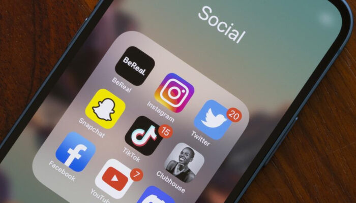 Strategi Cerdas Snapchat Sindir Instagram Lewat Reals