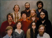 Terungkap Kisah Unik 11 Karyawan Pertama Microsoft di Foto Langka Ini