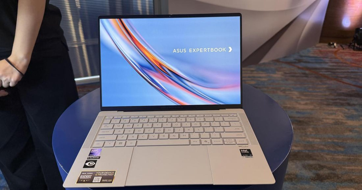 Asus ExpertBook Ultra: Layar Tandem OLED, Buat Bisnis Bergaya