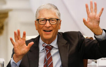 Bill Gates Ogah Pensiun Usia 94 Ikuti Jejak Miliarder Ini