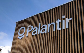 CEO Palantir: Legalitas Kejahatan Perang Buka Pasar AI Baru