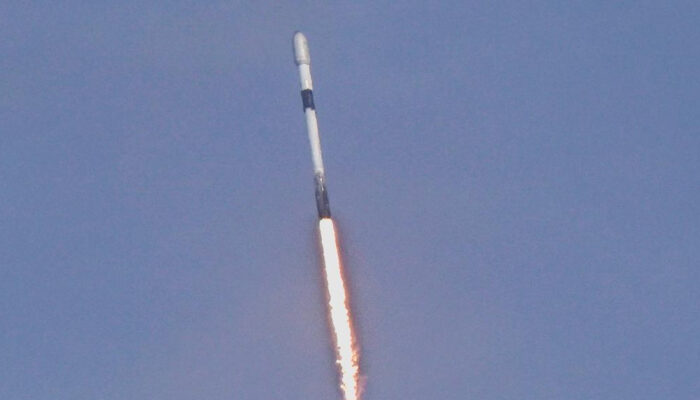 Fenomena Langka Objek SpaceX Hantam Bulan Ini Detailnya