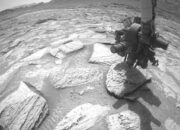 Robot NASA Lumpuh 6 Hari di Mars Tersangkut Batu Raksasa