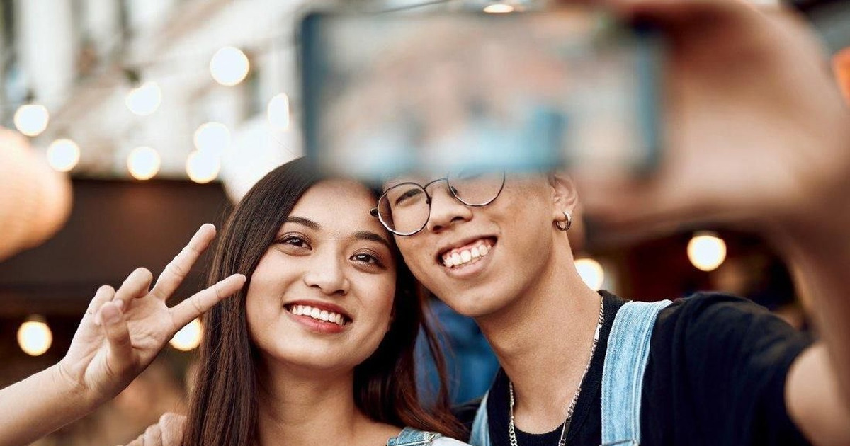 Selfie Pose Ini Bisa Curi Sidik Jari Anda Waspada Sekarang