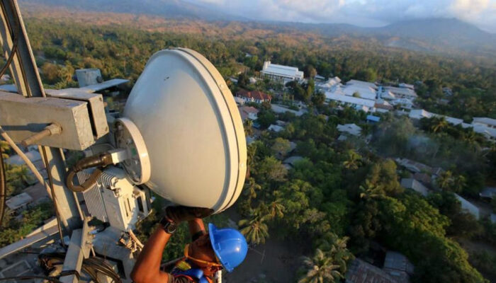 Telkomsel Indosat XL Smart Rebutan Frekuensi Internet Super Cepat