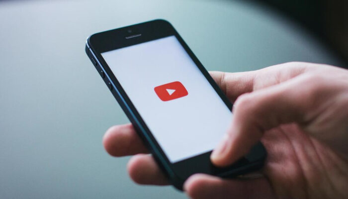 Terungkap! YouTube Otomatis Tandai Video AI Anda