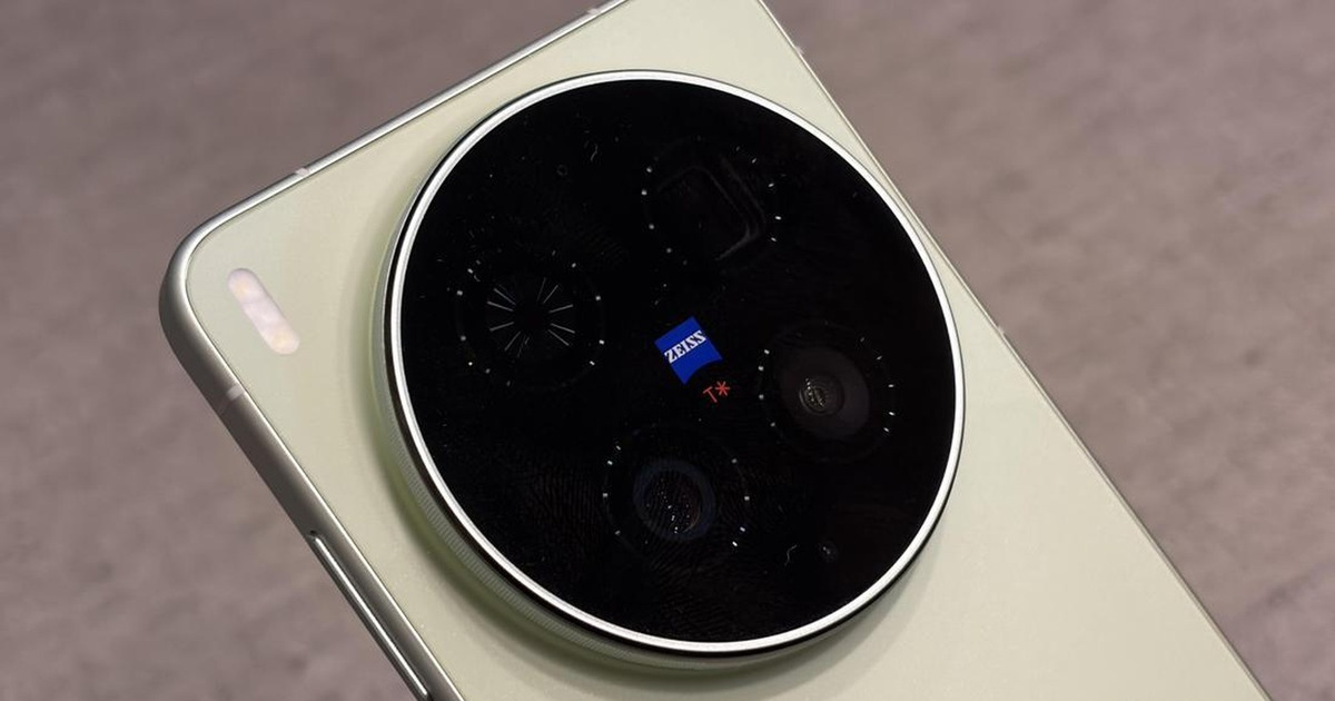 Vivo X300 Ultra Fitur Kamera Profesional Bikin DSLR Minder