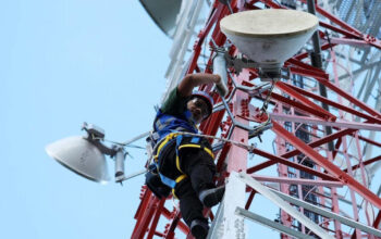 Dolar AS Guncang Lelang 5G Indonesia Komdigi Buka Suara