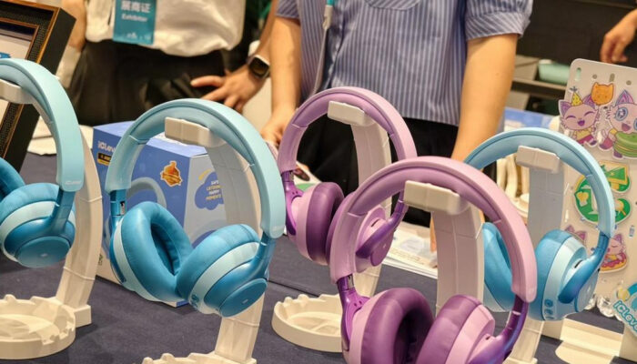 iClever Q950 Headphone Anak Aman Pertama Dunia Bersertifikasi TÜV