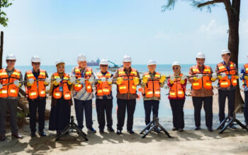 Internet Ngebut Telkom Resmikan Kabel Bawah Laut RI Singapura