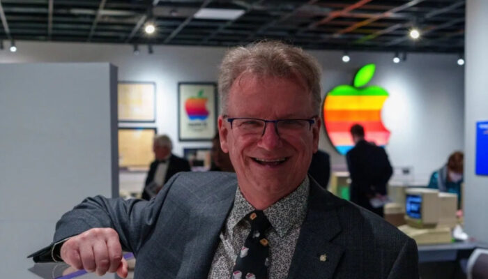 Karyawan Ajaib Apple Ini Saksi Sejarah Sejak 14 Tahun