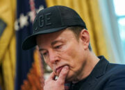 Musk Tegaskan SpaceX Tak Kembangkan Gadget AI Misterius