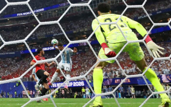 Wasit Kontroversial Kembali Viral, VAR Jadi Perdebatan Dunia
