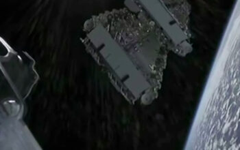 Ambisi Elon Musk 100 Ribu Satelit Starlink Penuhi Orbit Bumi