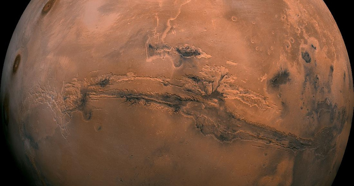 Rahasia Mars Terkuak Permata Merah Langka
