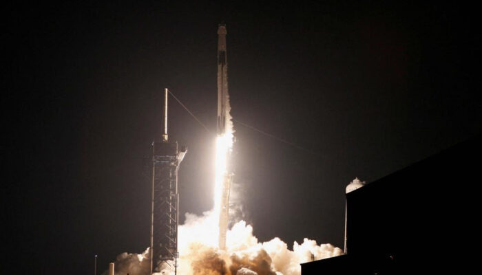 Roket SpaceX 4 Ton Hantam Bulan Apa Efeknya Bagi Bumi