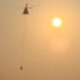 Terungkap Cara Helikopter Tumpahkan Air Akurat Atasi Karhutla