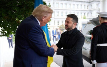 Zelenskyy Minta Trump Bujuk Elon Musk Apa Rahasianya?