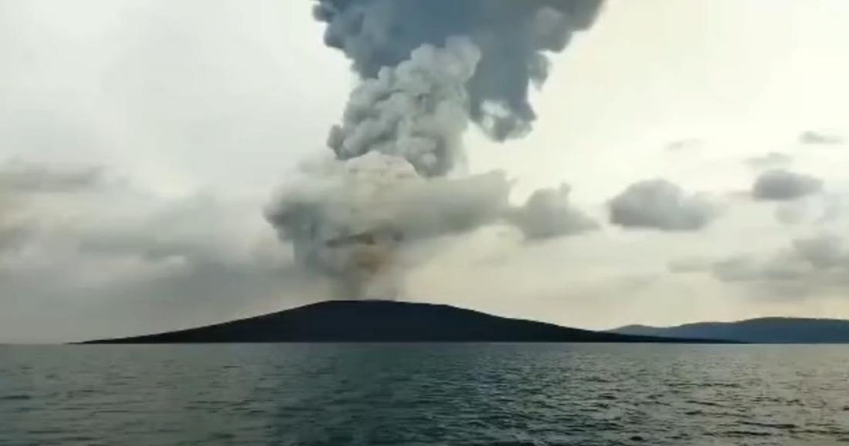 Anak Krakatau Melebihi Batas Magma 10 Tahun Tumpah 2 Pekan