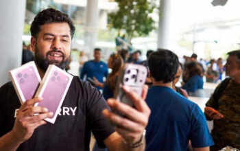Mengapa Bos Apple Takut Lihat Pelindung Layar di iPhone Anda