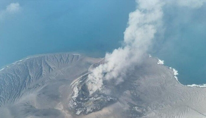 Misteri Dapur Magma Anak Krakatau Terkuak Sedalam 26 Km