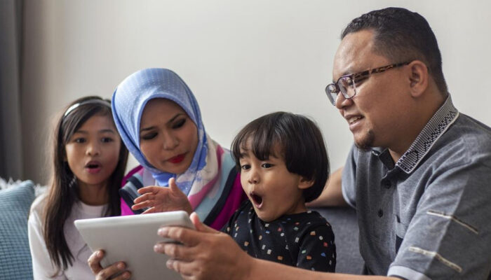 Anak Aman Digital Kunci Ada di Tangan Orang Tua
