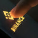 Laptop Karyawan Jadi Gerbang Awal Bobolnya Binance Triliunan
