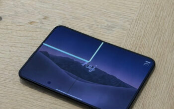 Layar iPhone Duo Retak Misteri Apple Akui Ada Masalah