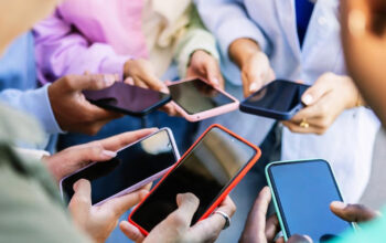 Terungkap Pengiriman Smartphone Anjlok 20% Samsung Bertahan