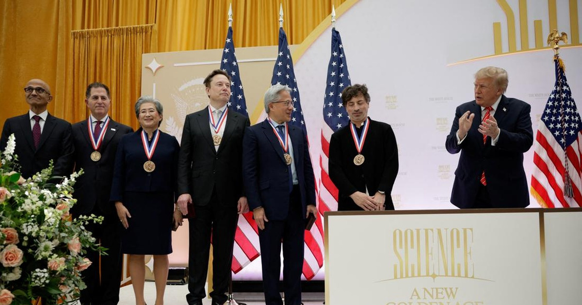 Terungkap! Trump Beri Penghargaan Sains ke Elon Musk Dkk